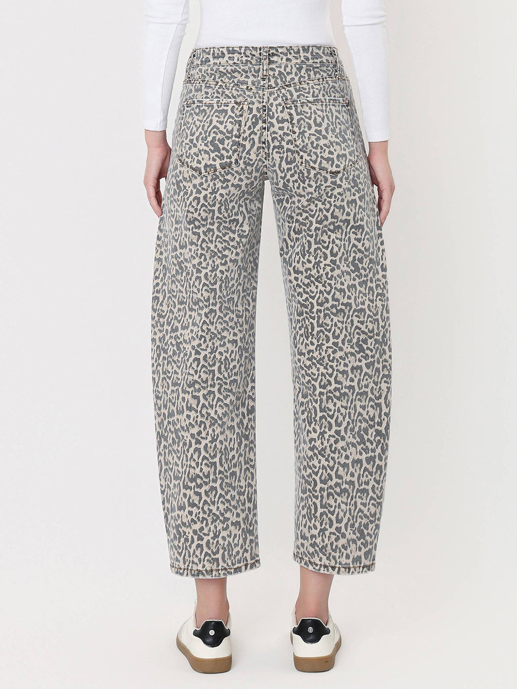 HIGH RISE LEOPARD PRINT UTILITY BARREL JEANS: LEOPARD , Vervet