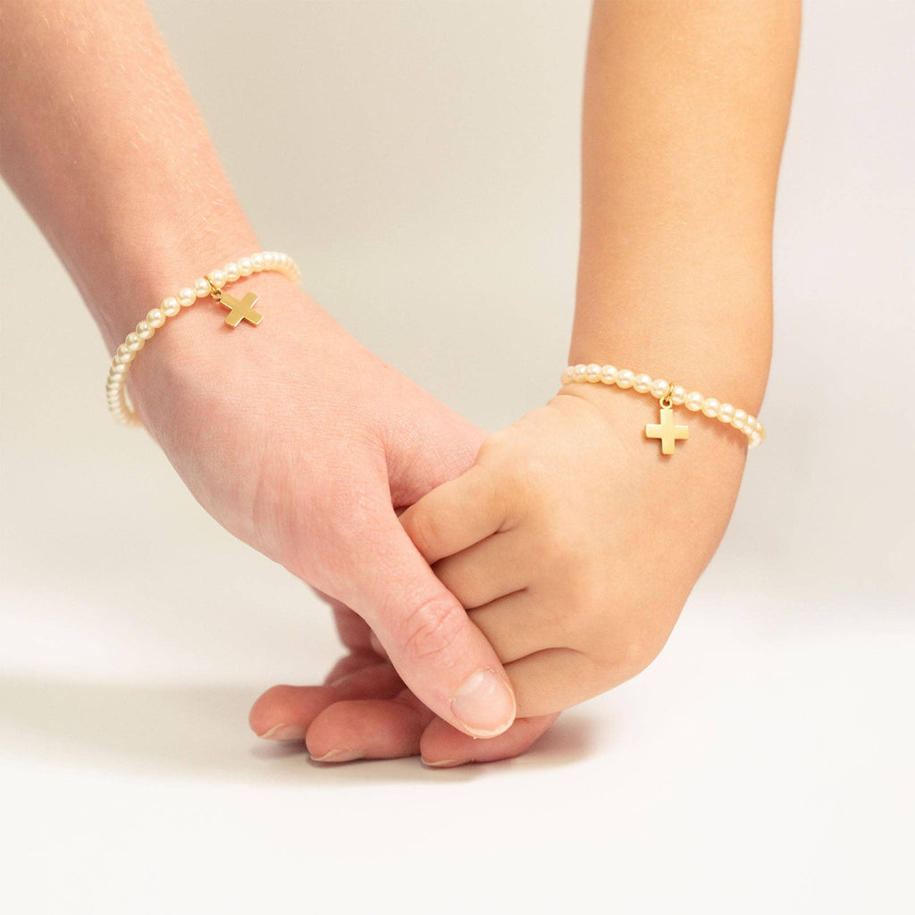 Cross Charm Pearl Bracelet: S156