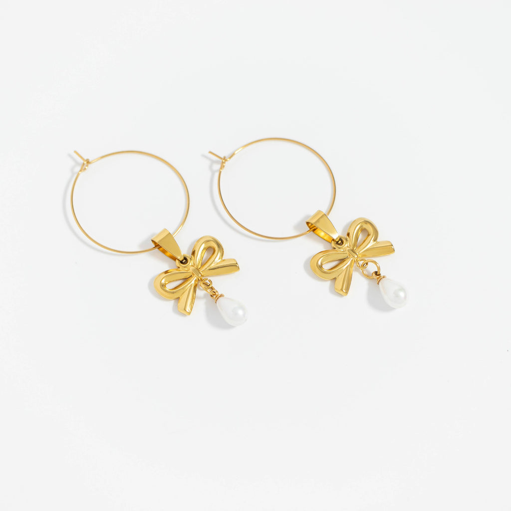 Freshwater Pearl Bow Charm - C192