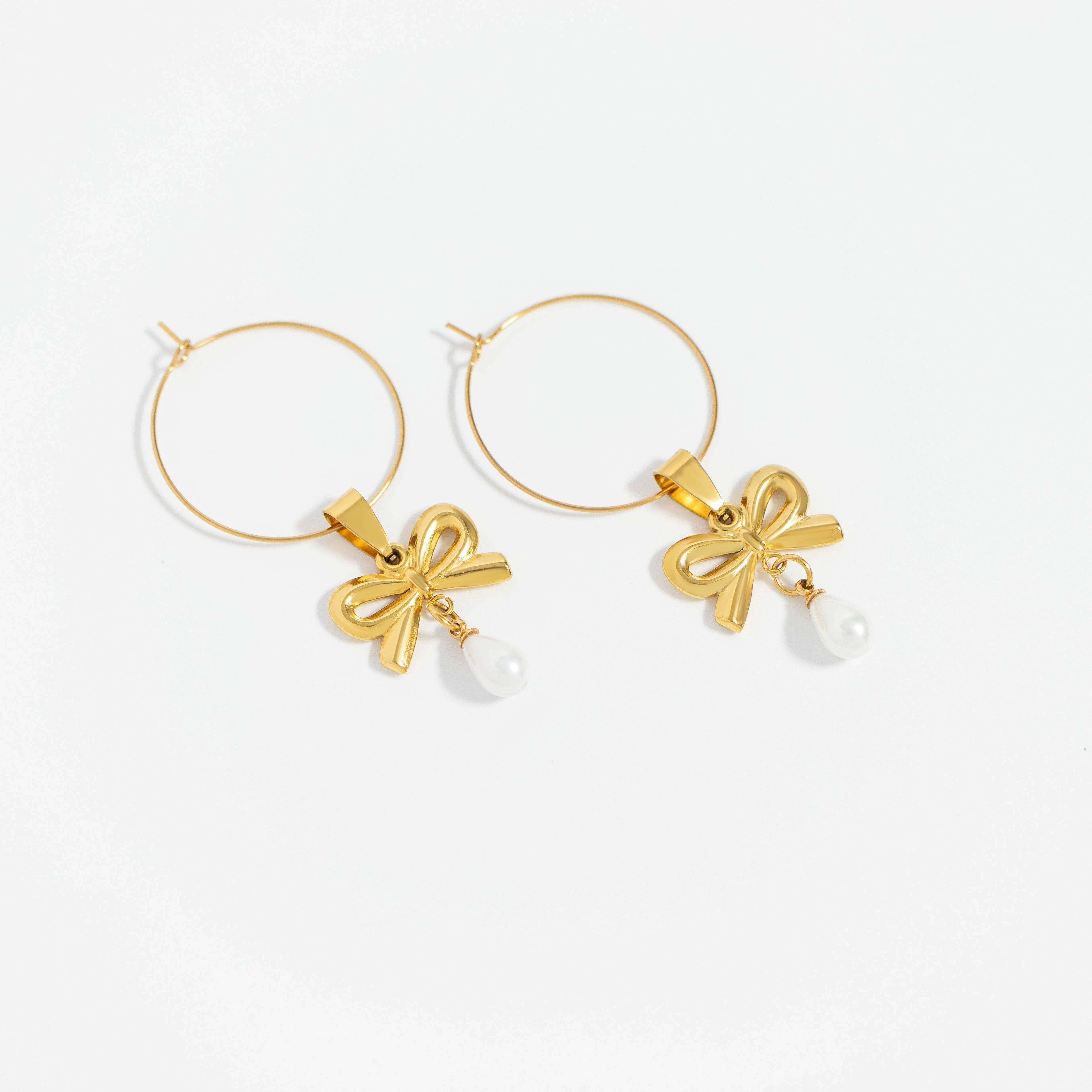 Freshwater Pearl Bow Charm - C192