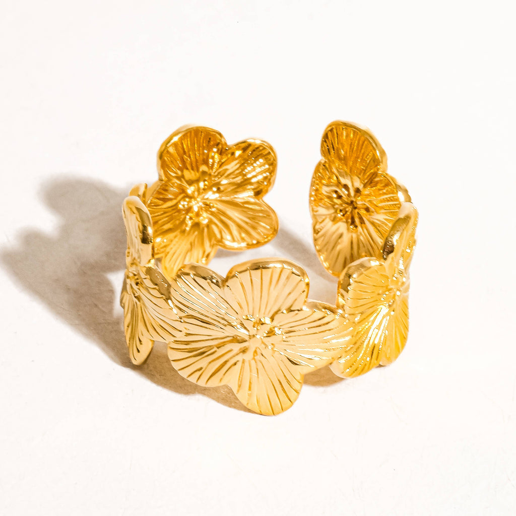 Hazie Flower Ring: A58