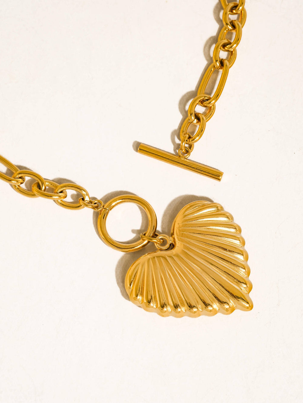 Gold Large Ribbed Heart Necklace - N83