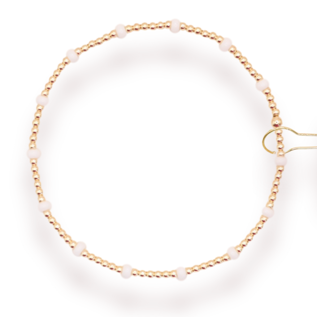 White Dainty Poppi Bracelet - S103