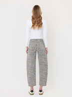 HIGH RISE LEOPARD PRINT UTILITY BARREL JEANS: LEOPARD , Vervet