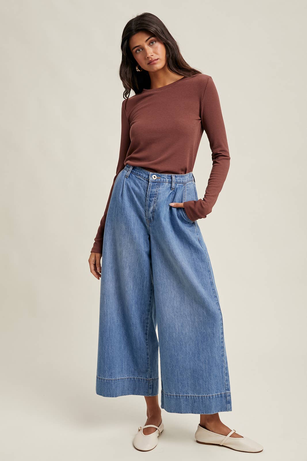 ROUND NECK FITTED RIBBED KNIT TOP / WL24-9450: RED BEAN / L