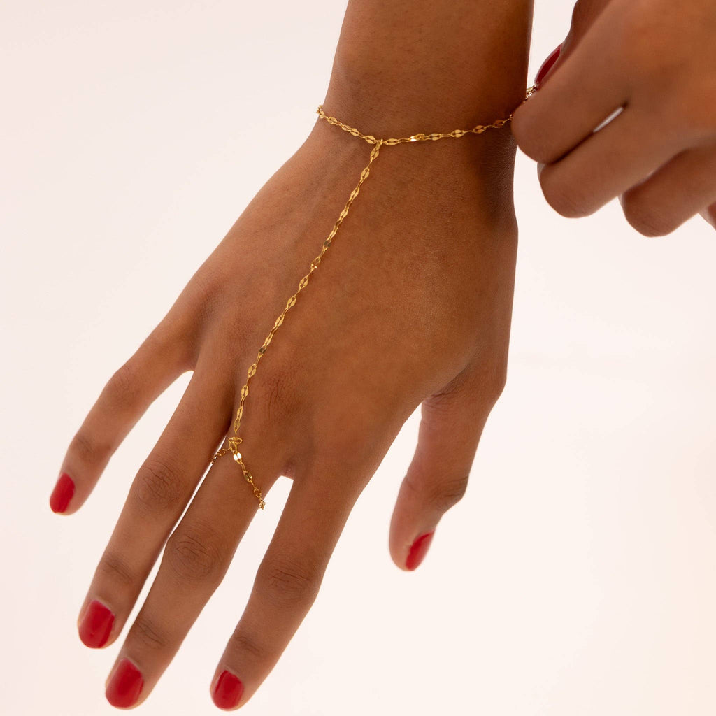 Kiss Hand Chain: SA5