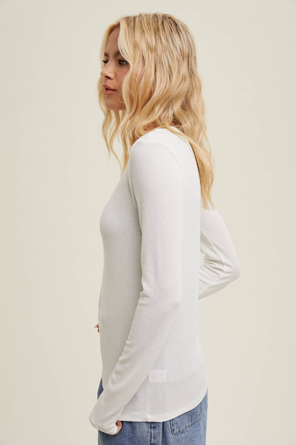 ROUND NECK FITTED RIBBED KNIT TOP / WL24-9450: RED BEAN / L