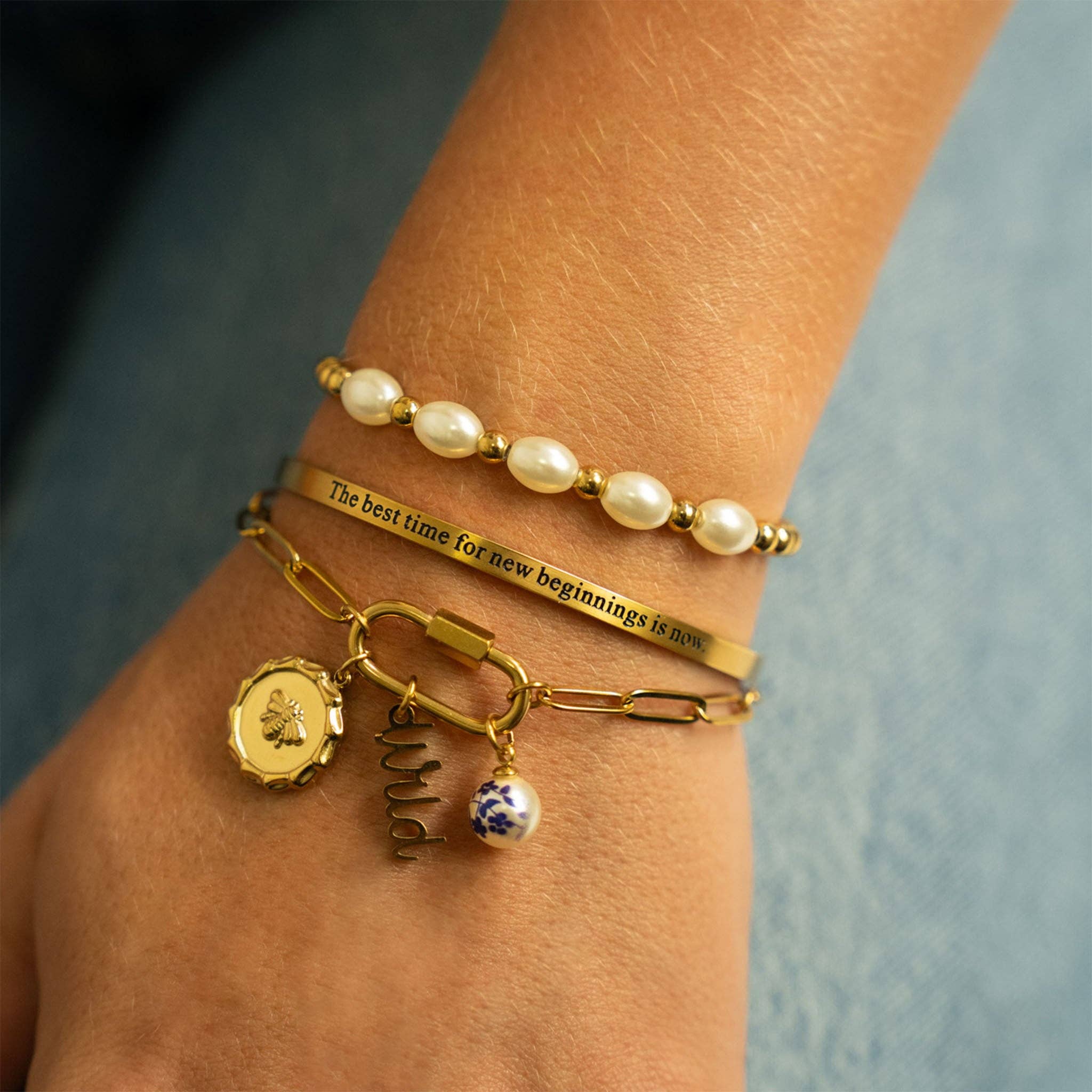 Yellow Gold 8mm Kiska Glass Pearl Stretch Bracelet: S161