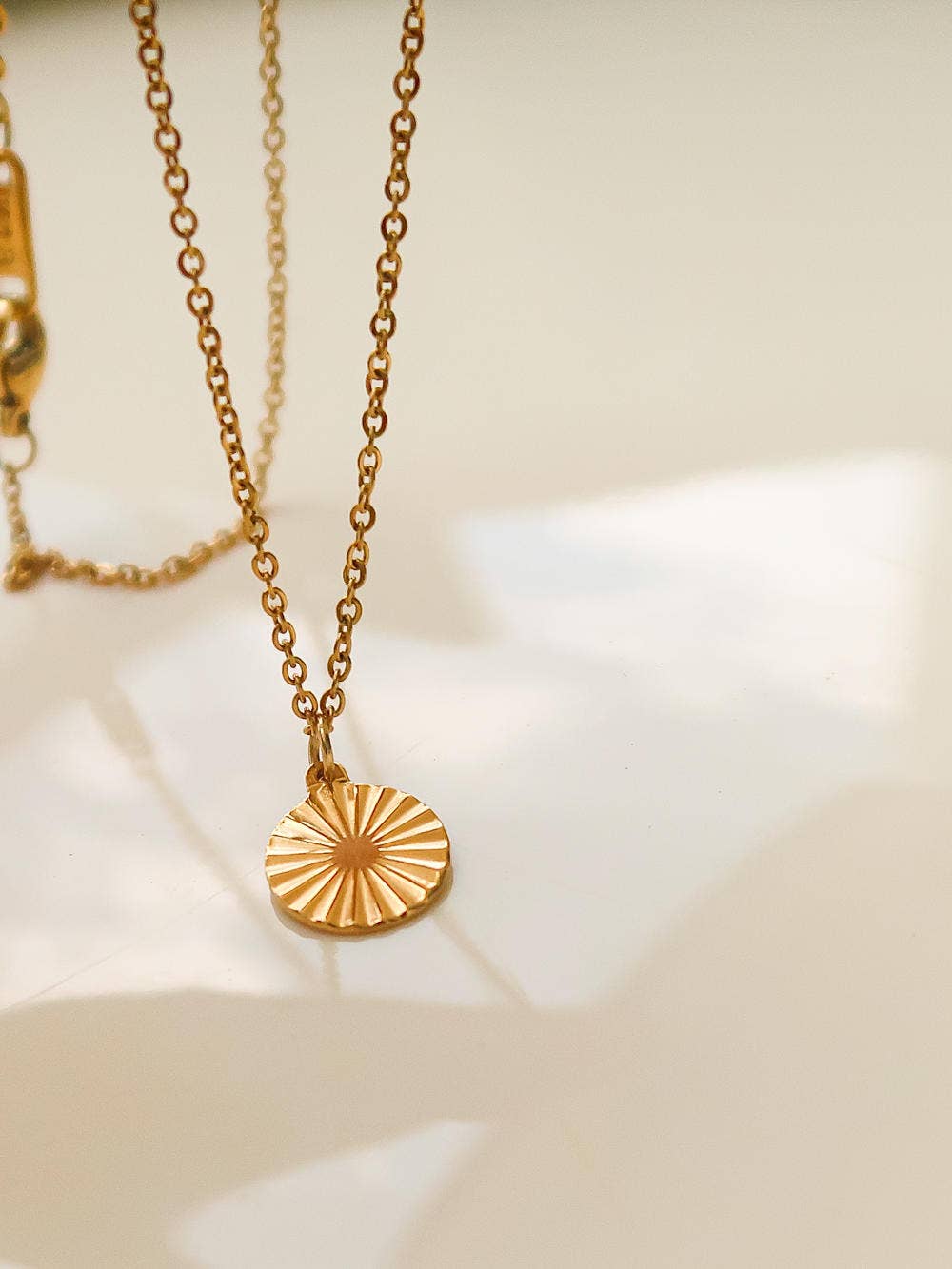 Round Sun Gaze Necklace - N130