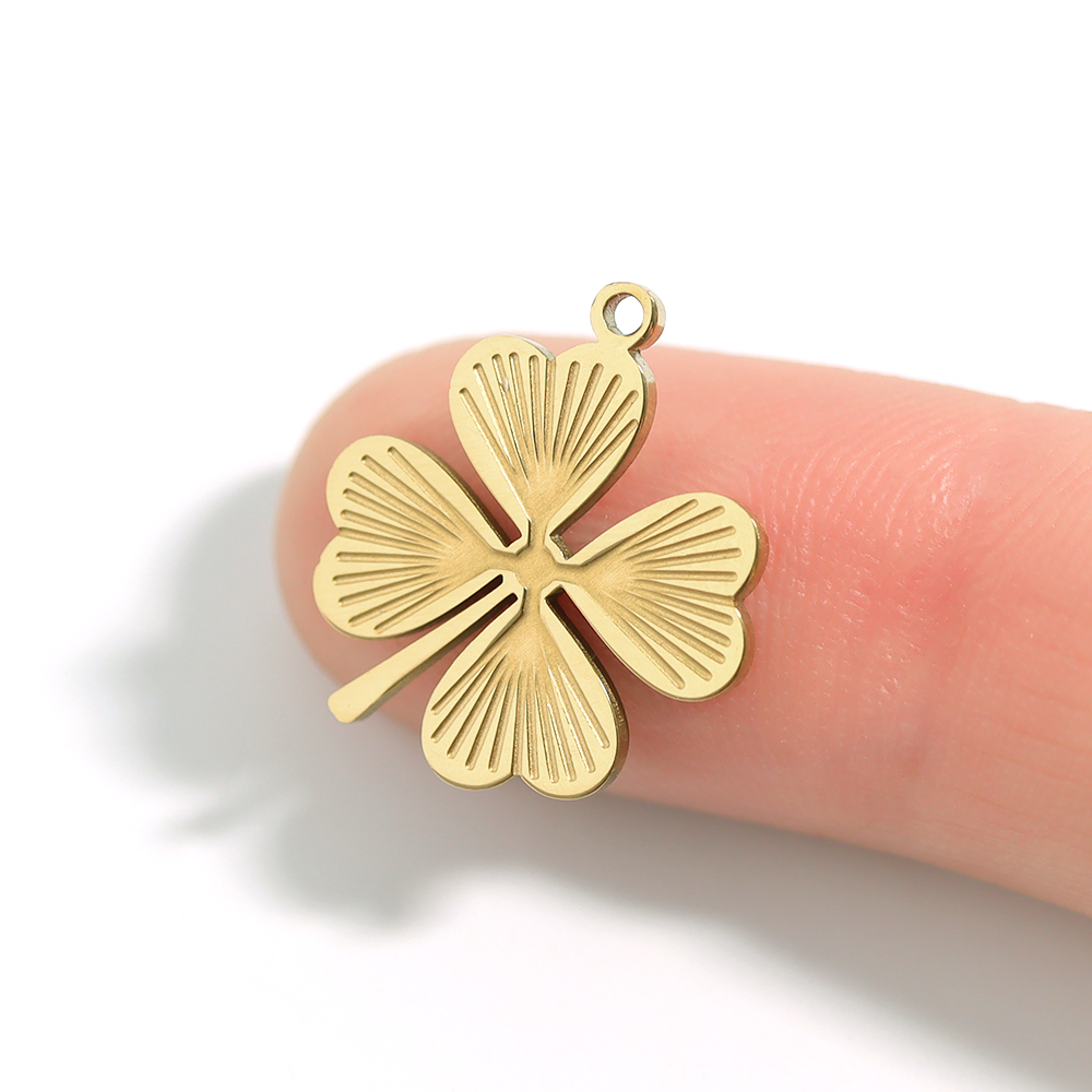 Four Leaf Clover Charm - C173