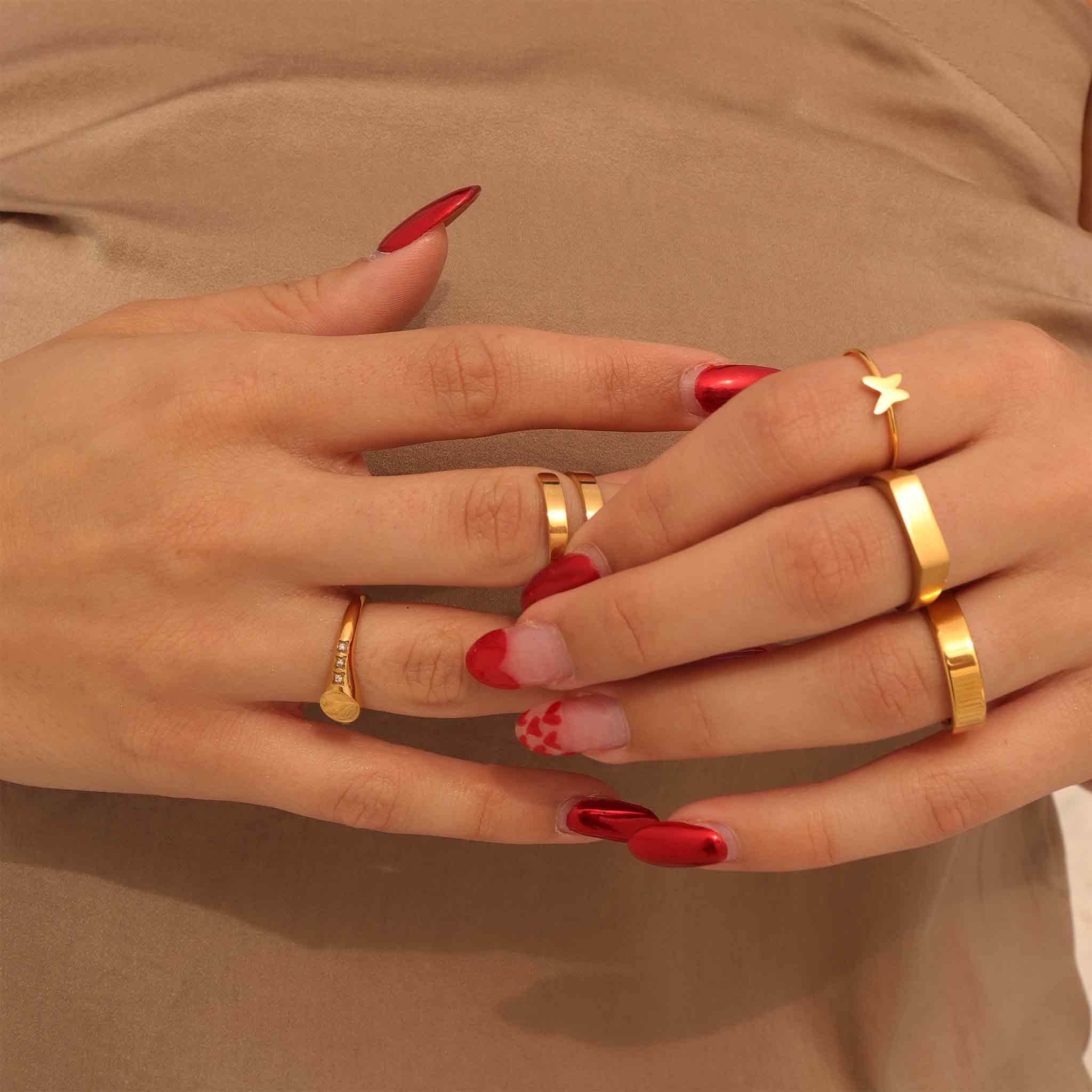 Southern Charm Round Signet Ring: A112