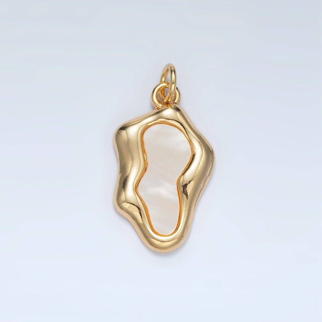 Molten Pearl Glow Charm - C122