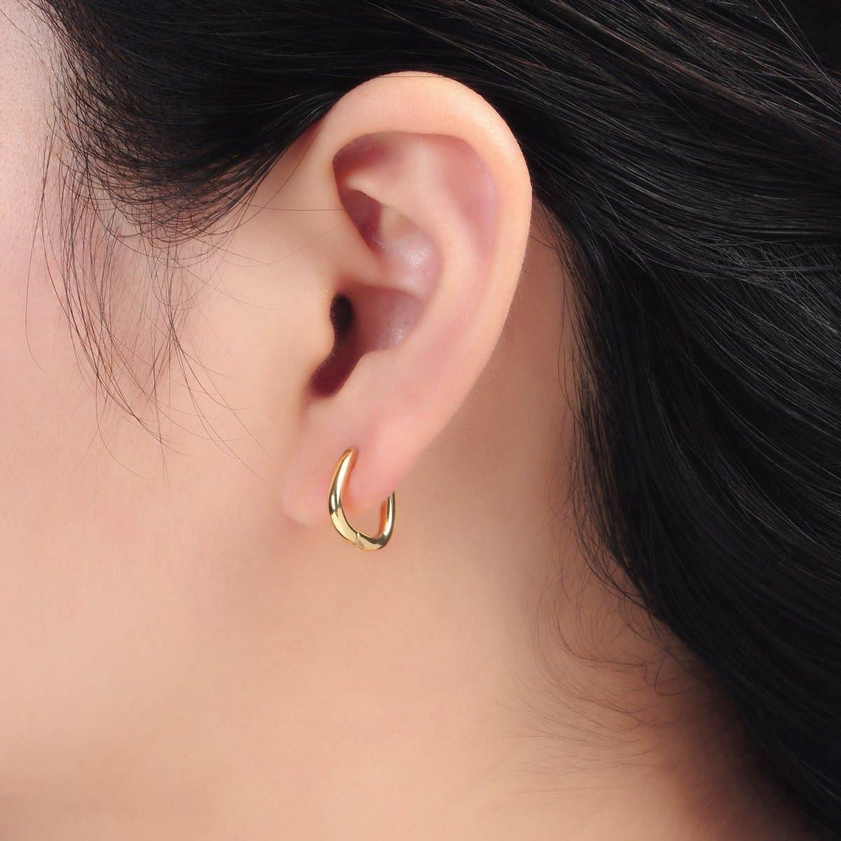 Golden U Huggy Earrings - E71