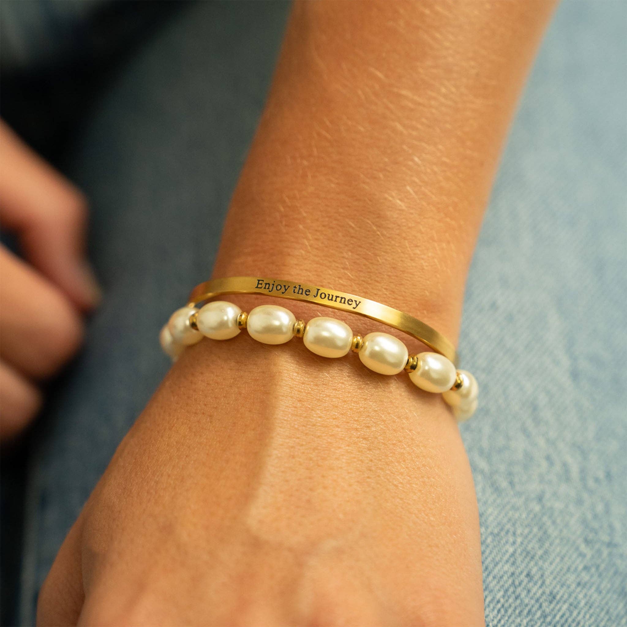8mm Kiska Glass Pearl Stretch Bracelet: S158