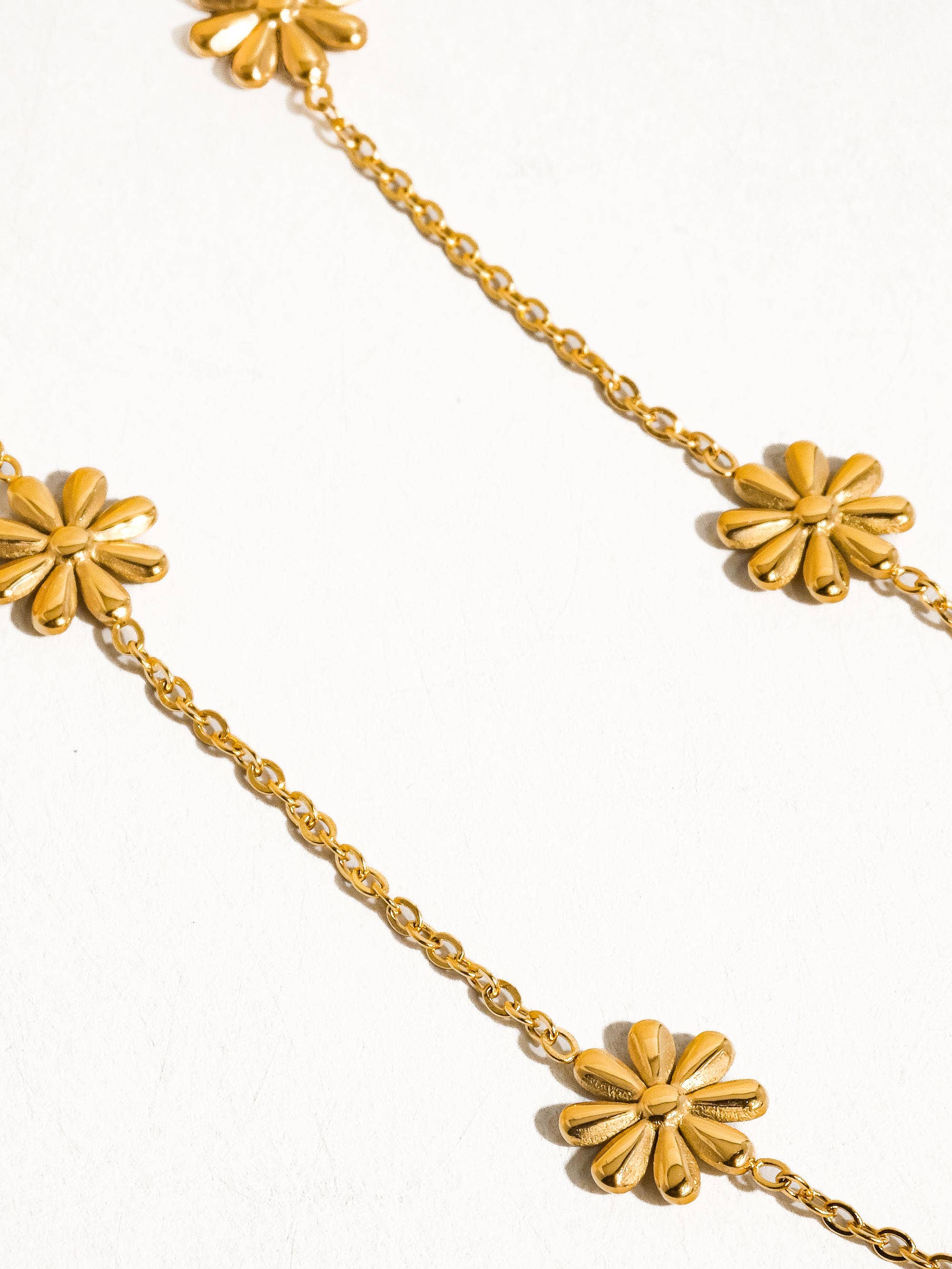 Sunny Daisy Necklace - N51