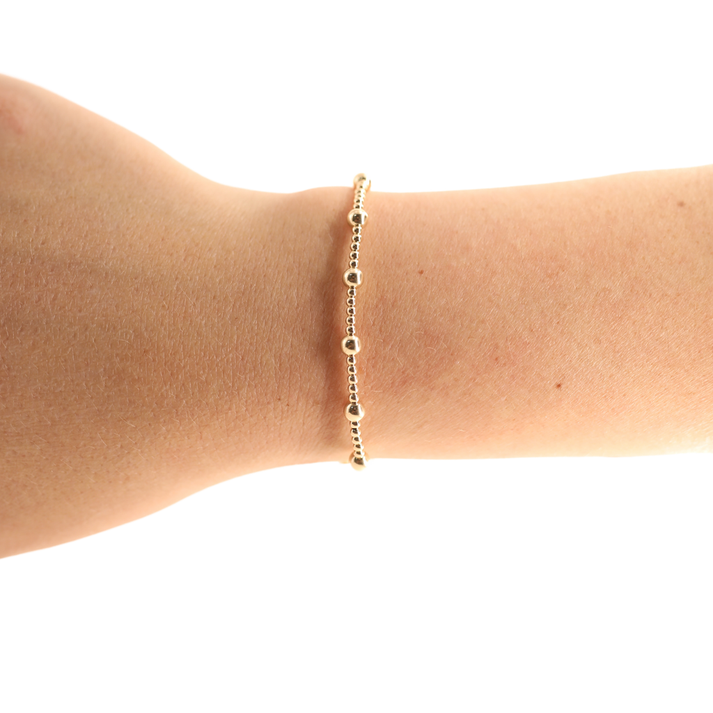 June Bracelet in Gold: Standard 6.75 inch
