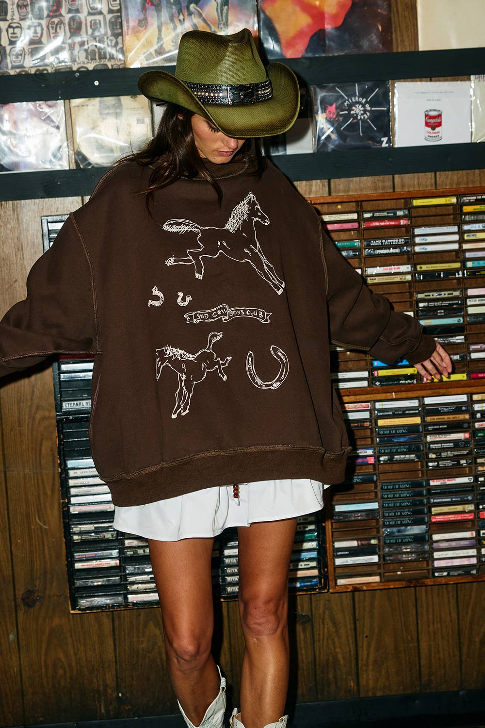 Reversible Horse Graphic Mock-Neck Sweatshirt: CHOCOLATE BROWN