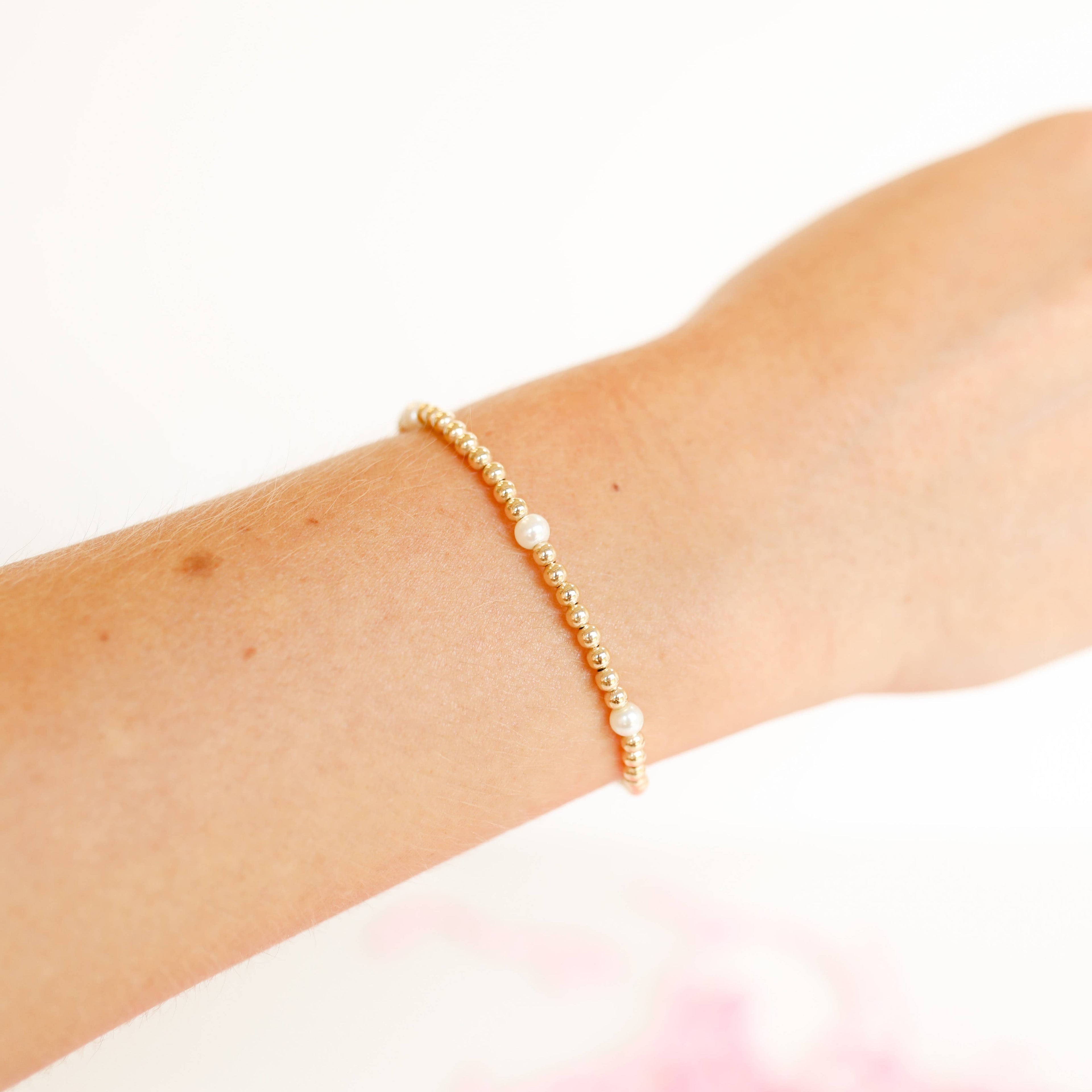Madi Beaded Bracelet in Gold - S99