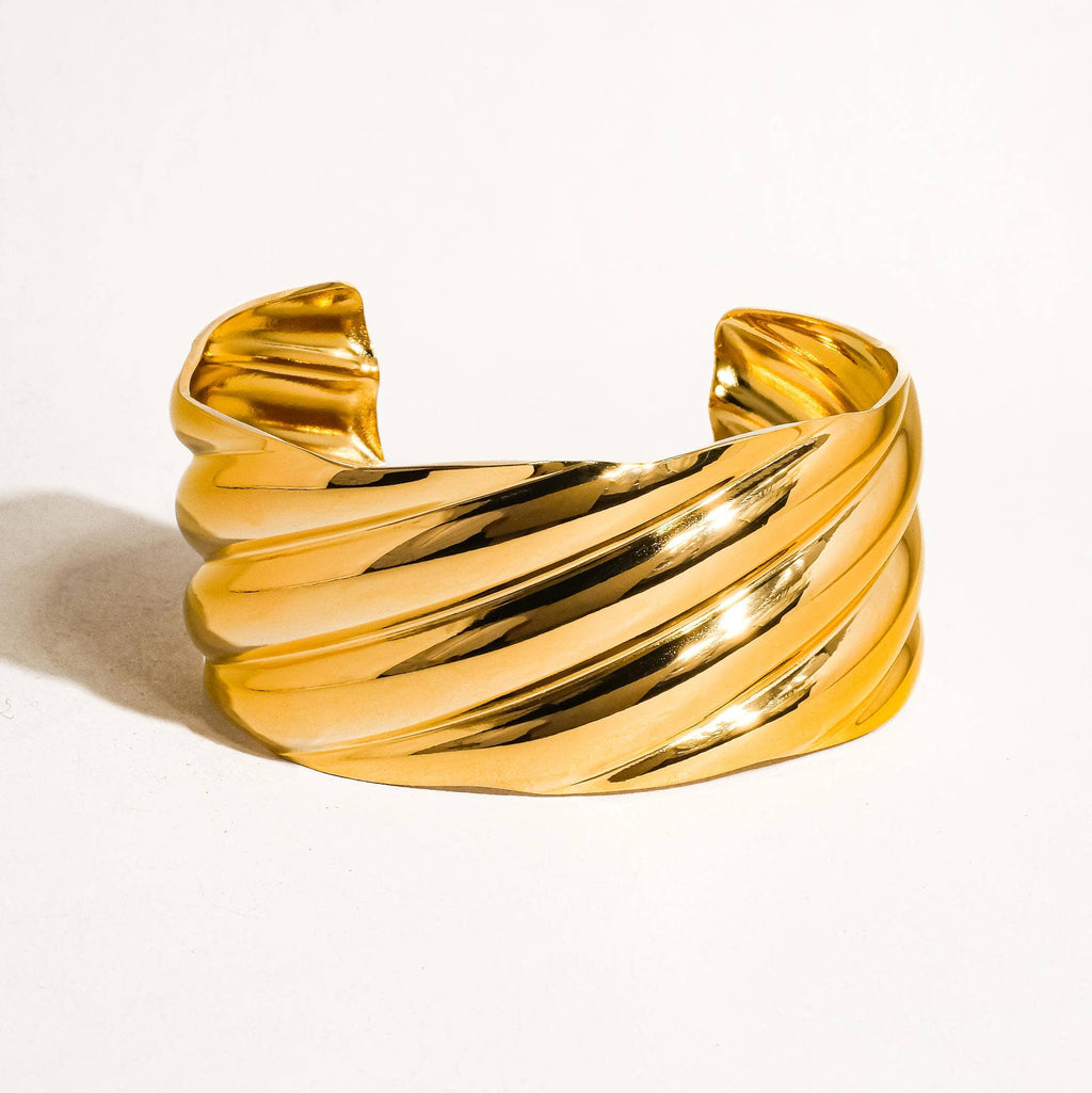 Wavy Bold Bangle: SS15