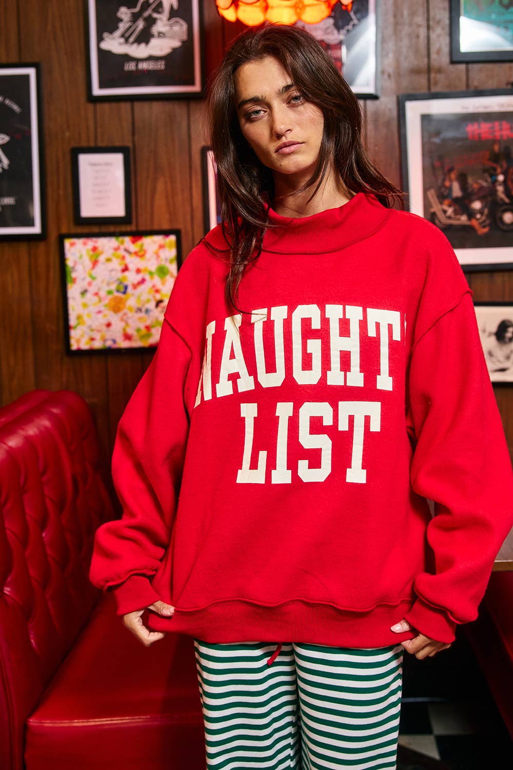 NICELIST | Reversible Slogan Mockneck Pullover: Red