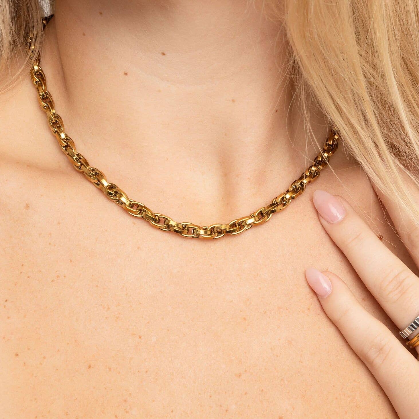 The Golden Loop Necklace - N58
