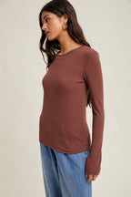 ROUND NECK FITTED RIBBED KNIT TOP / WL24-9450: RED BEAN / L