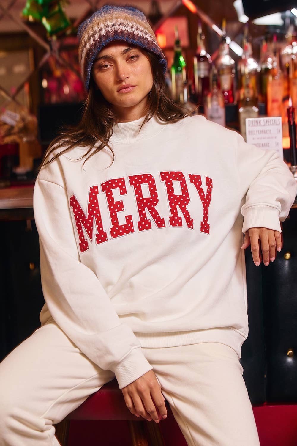 'MERRY' Polka-Dot Mock-Neck Sweatshirt: WHITE