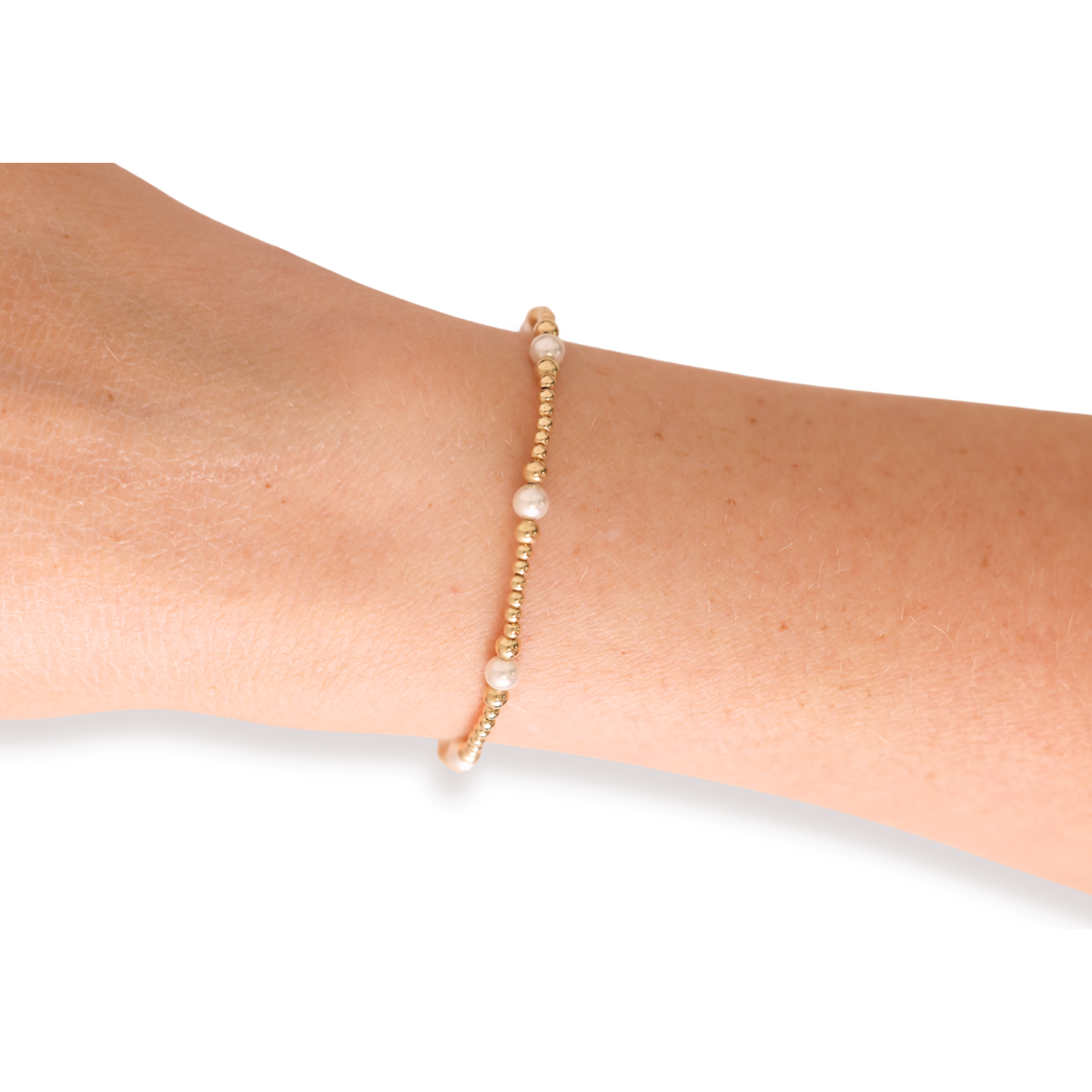 Dainty Sutton Pearl Bracelet: Standard 6.75 Inch