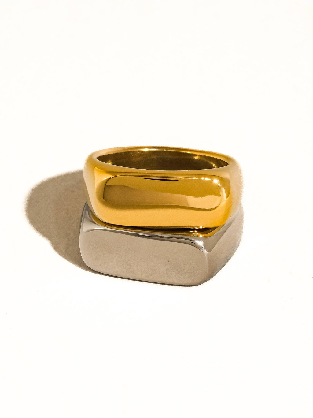 Southern Charm Classic Signet Ring: A110