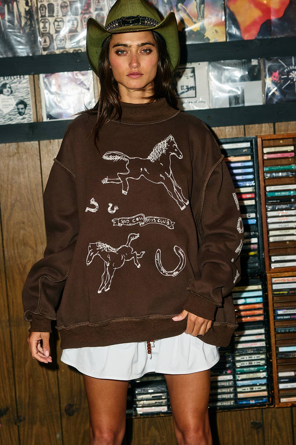 Reversible Horse Graphic Mock-Neck Sweatshirt: CHOCOLATE BROWN