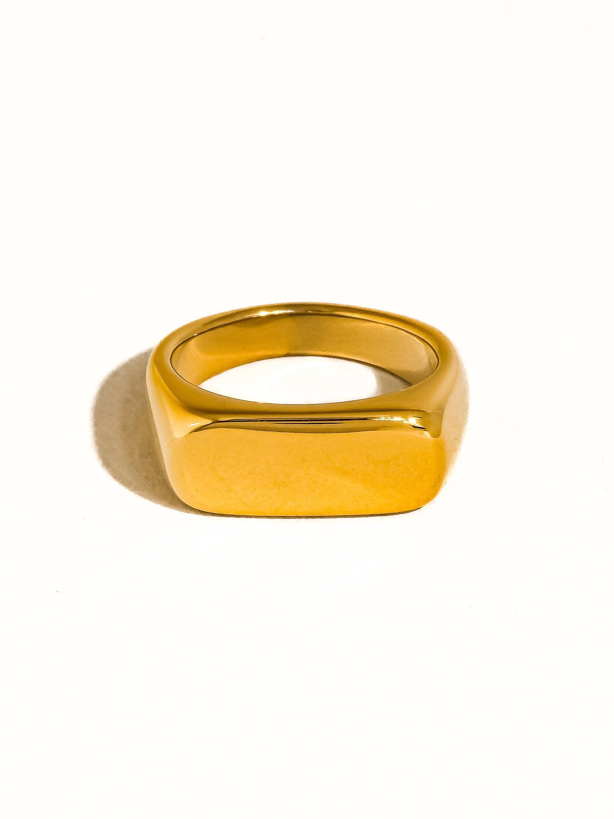 Southern Charm Classic Signet Ring: A110