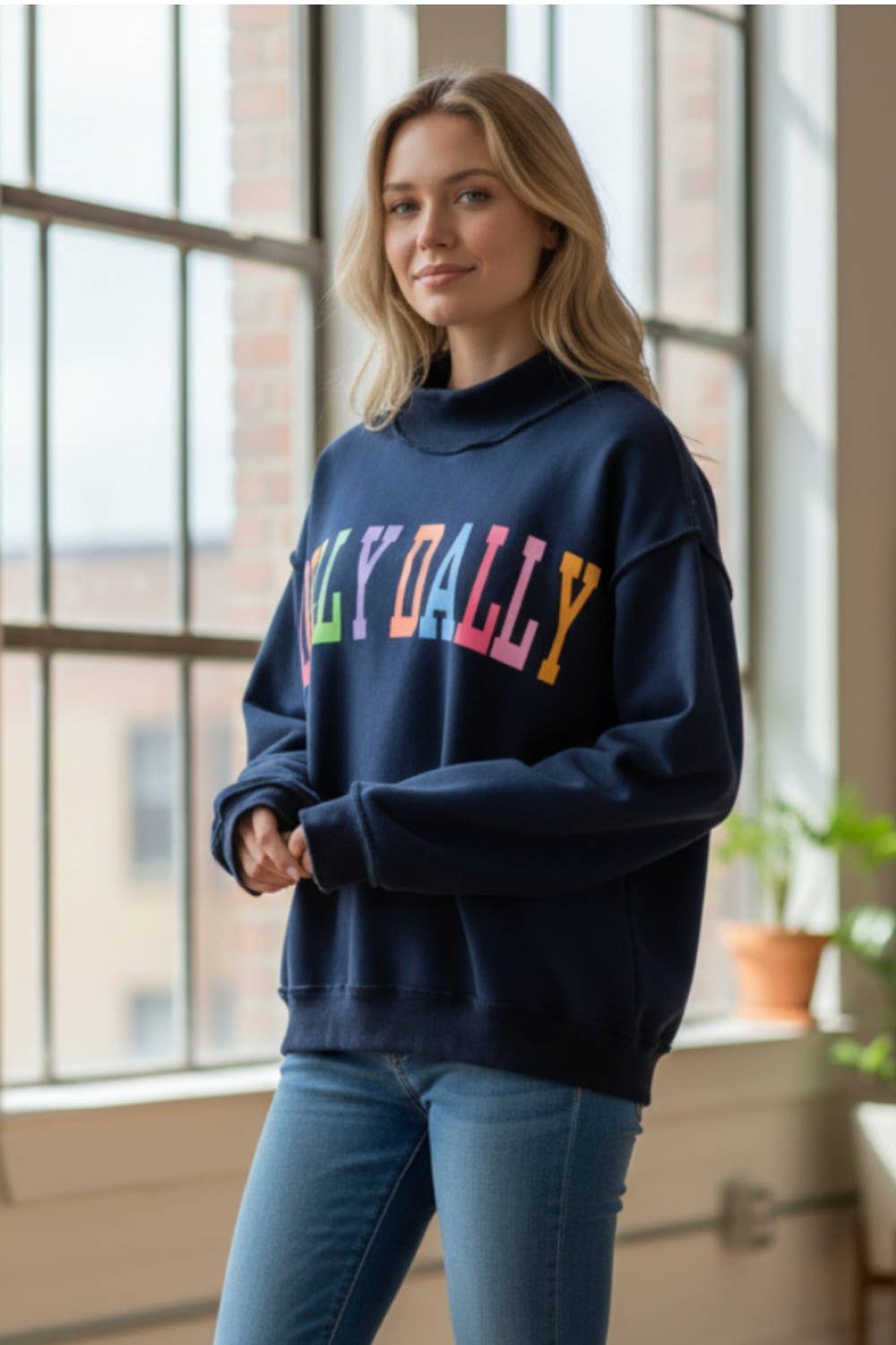 DILLYDALLY | Graphic Reversible Sweatshirt: Butter yellow
