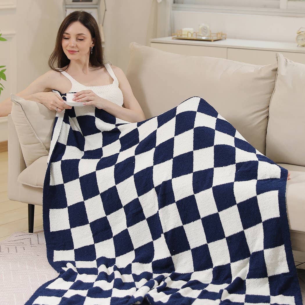 Checkerboard Patterned Throw Blanket: FC5