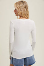 ROUND NECK FITTED RIBBED KNIT TOP / WL24-9450: RED BEAN / L