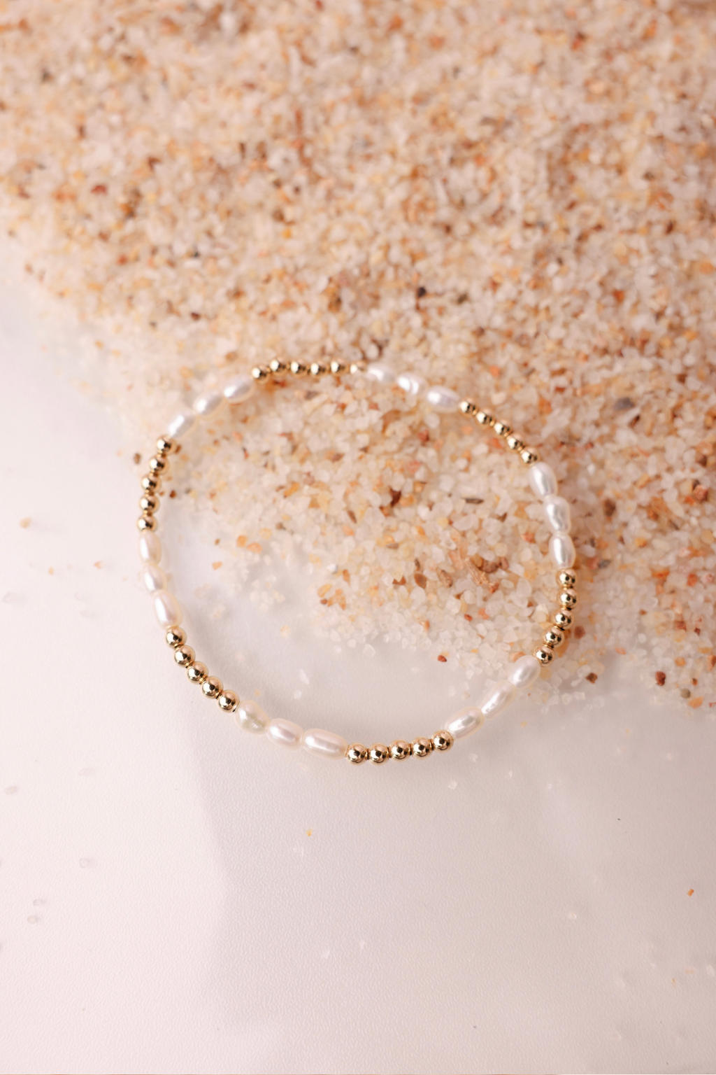 Alli Pearl Bracelet in Gold: Standard 6.75 Inch
