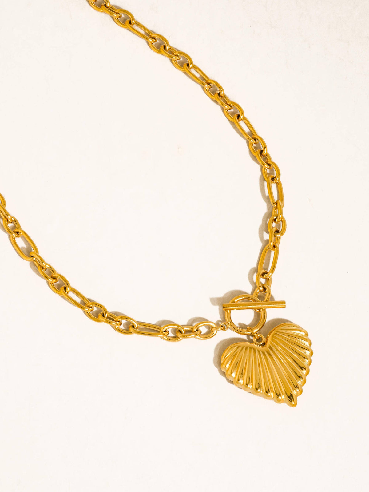 Gold Large Ribbed Heart Necklace - N83