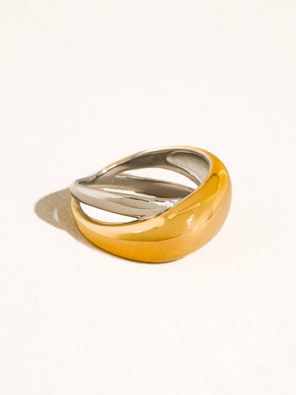 Classy Lady Dome Band Ring: A62
