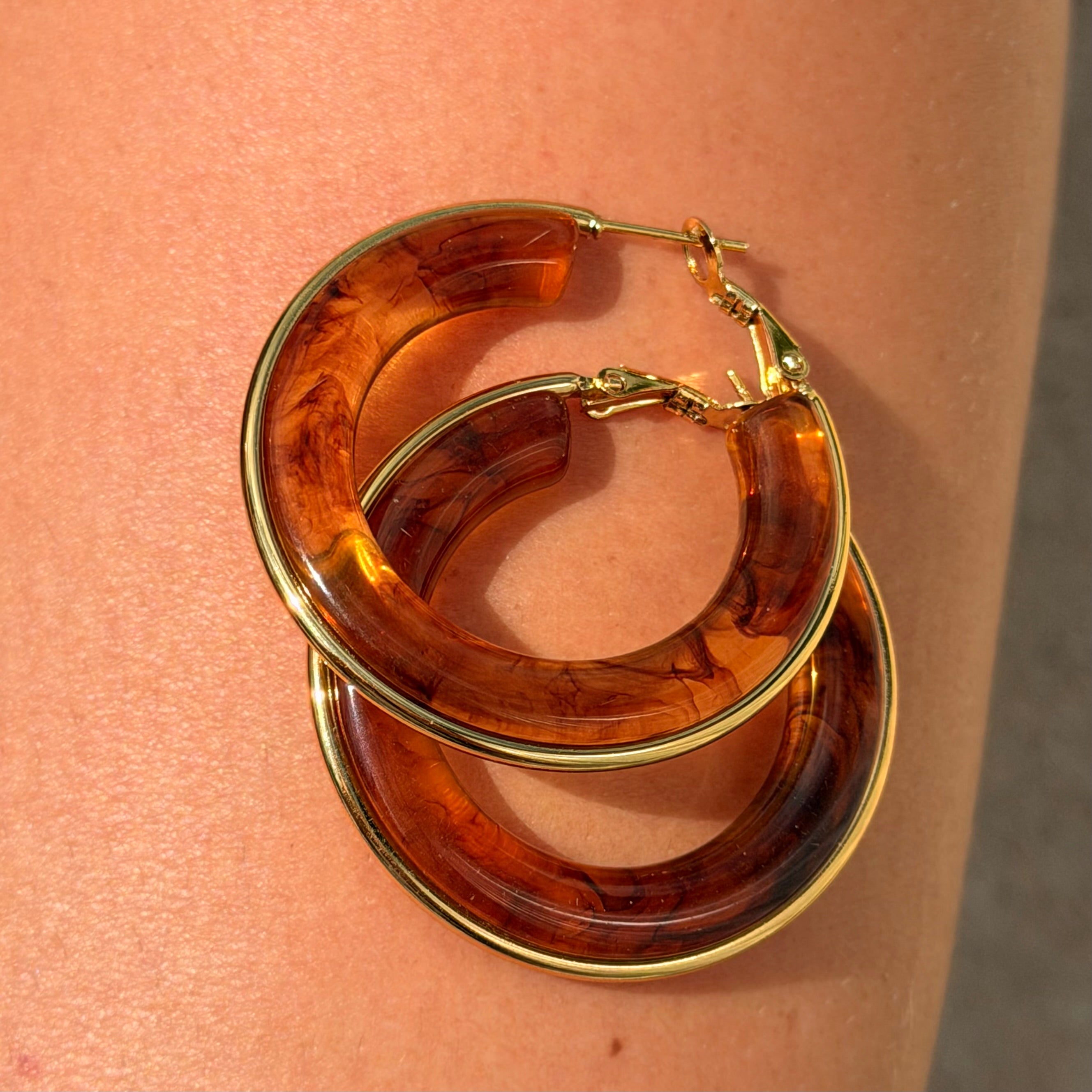 Golden Cocoa Hoop Earrings: E92