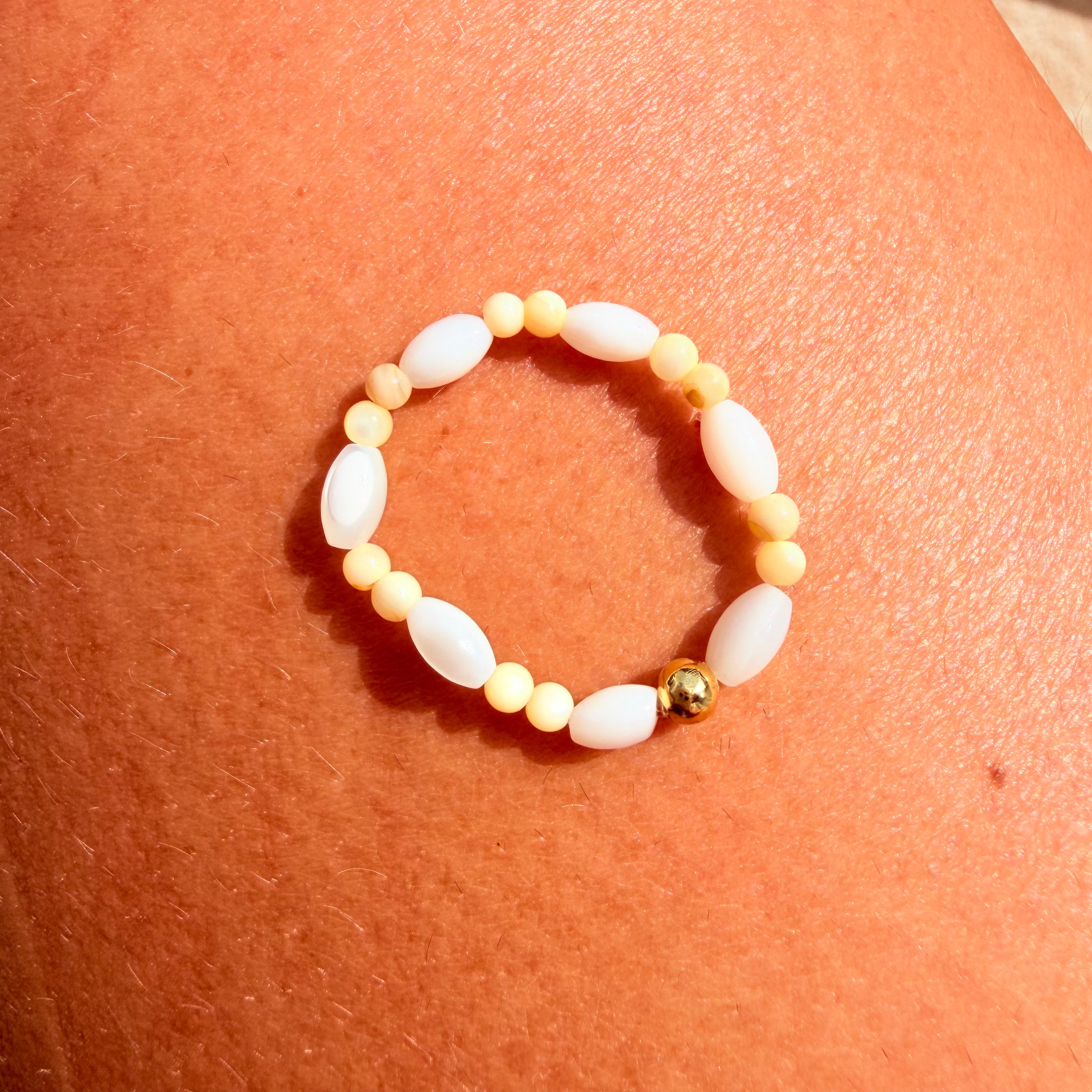 Lemon Drop Stretchy Ring - B28