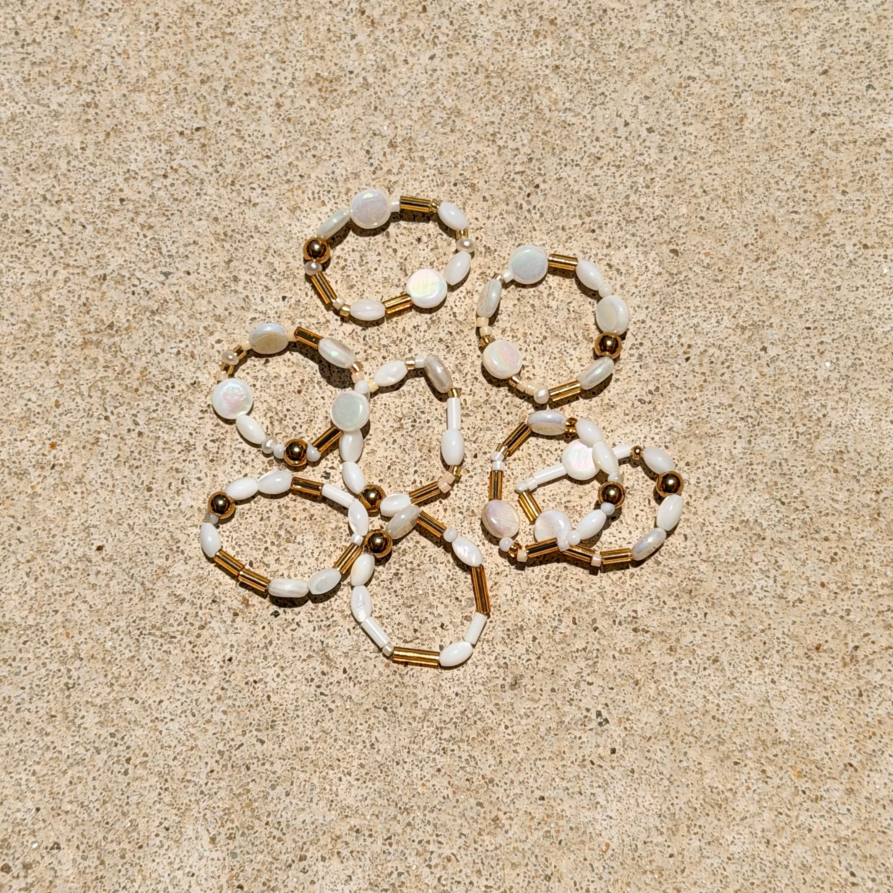 Sunlit Pearl Stretch Ring - B29