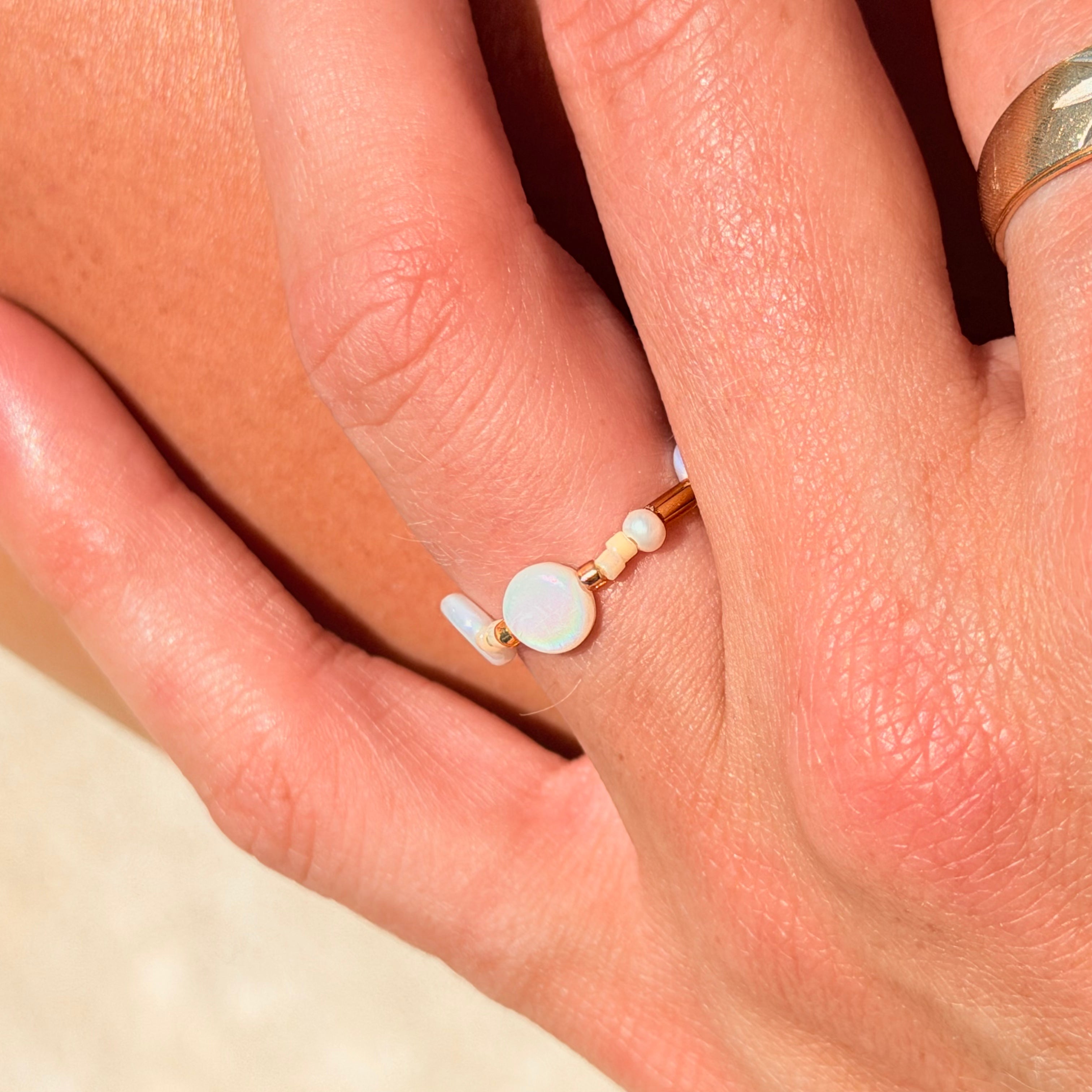 Sunlit Pearl Stretch Ring - B29