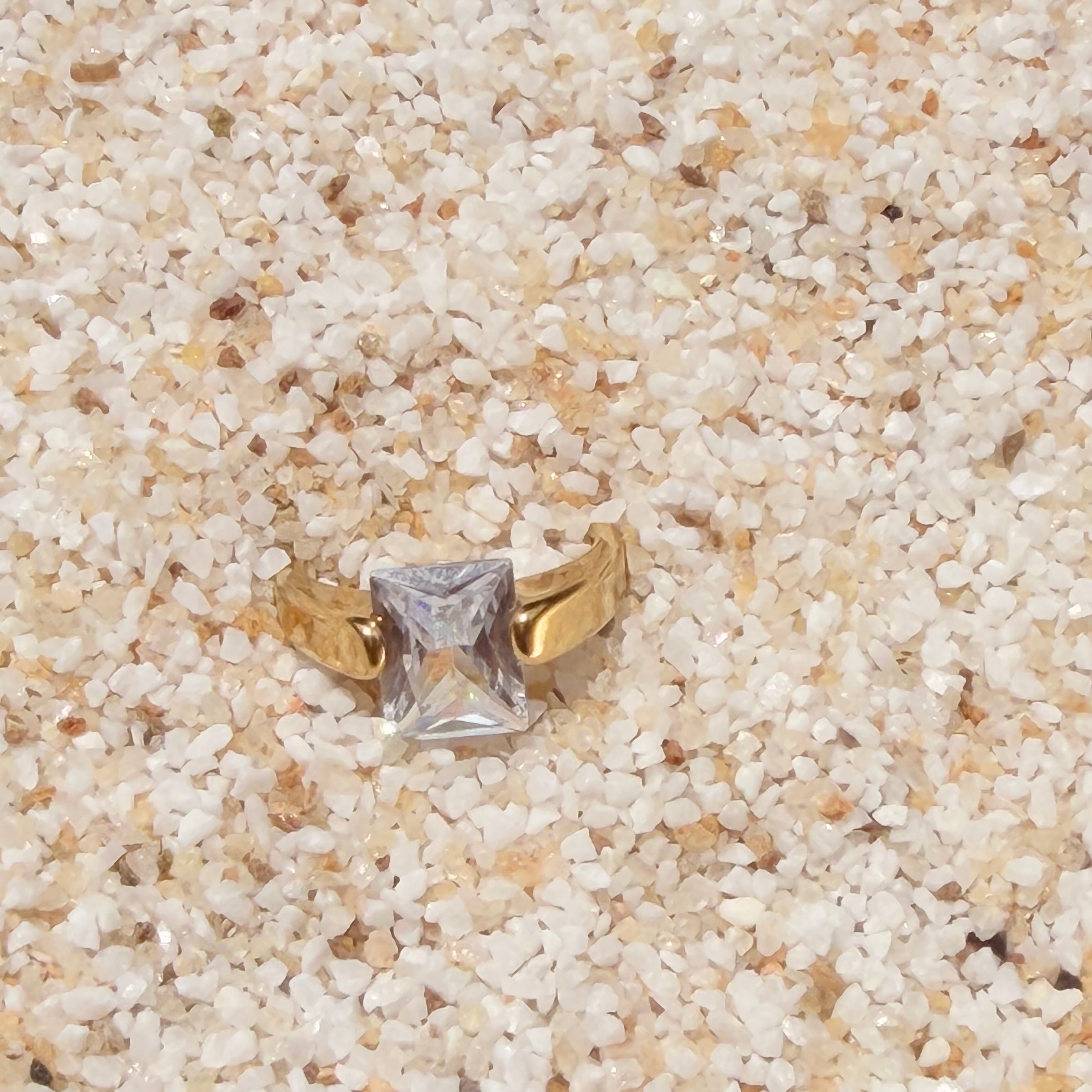 Honeymoon Ring - A106