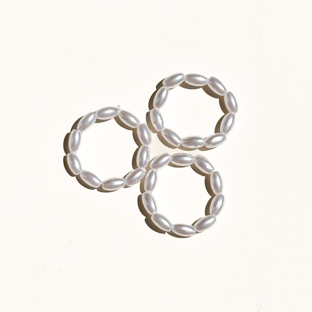 Pearly White Ring - B1