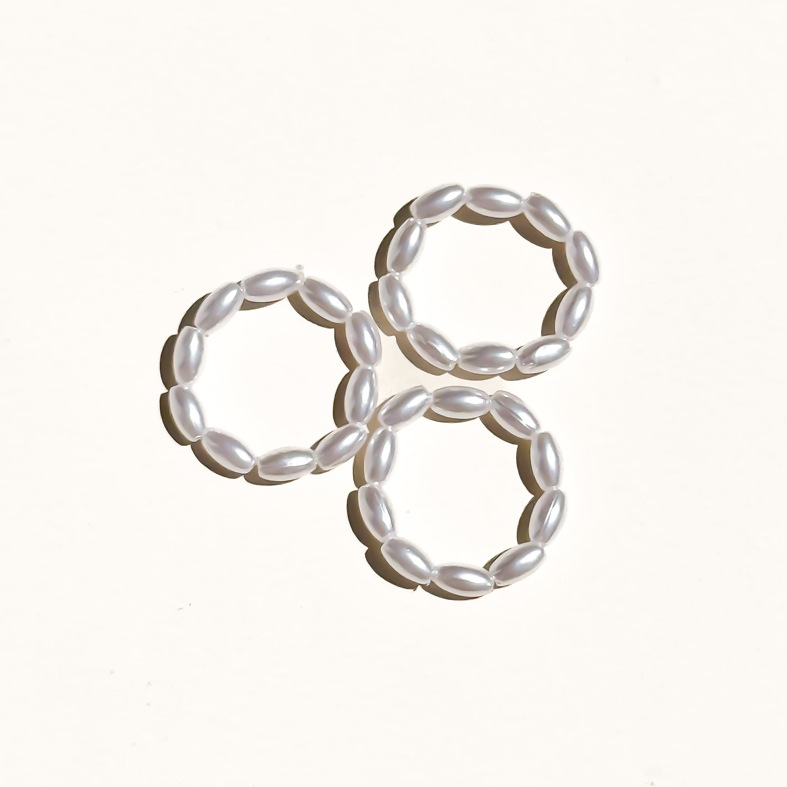 Pearly White Ring - B1