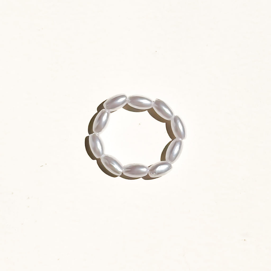 Pearly White Ring - B1