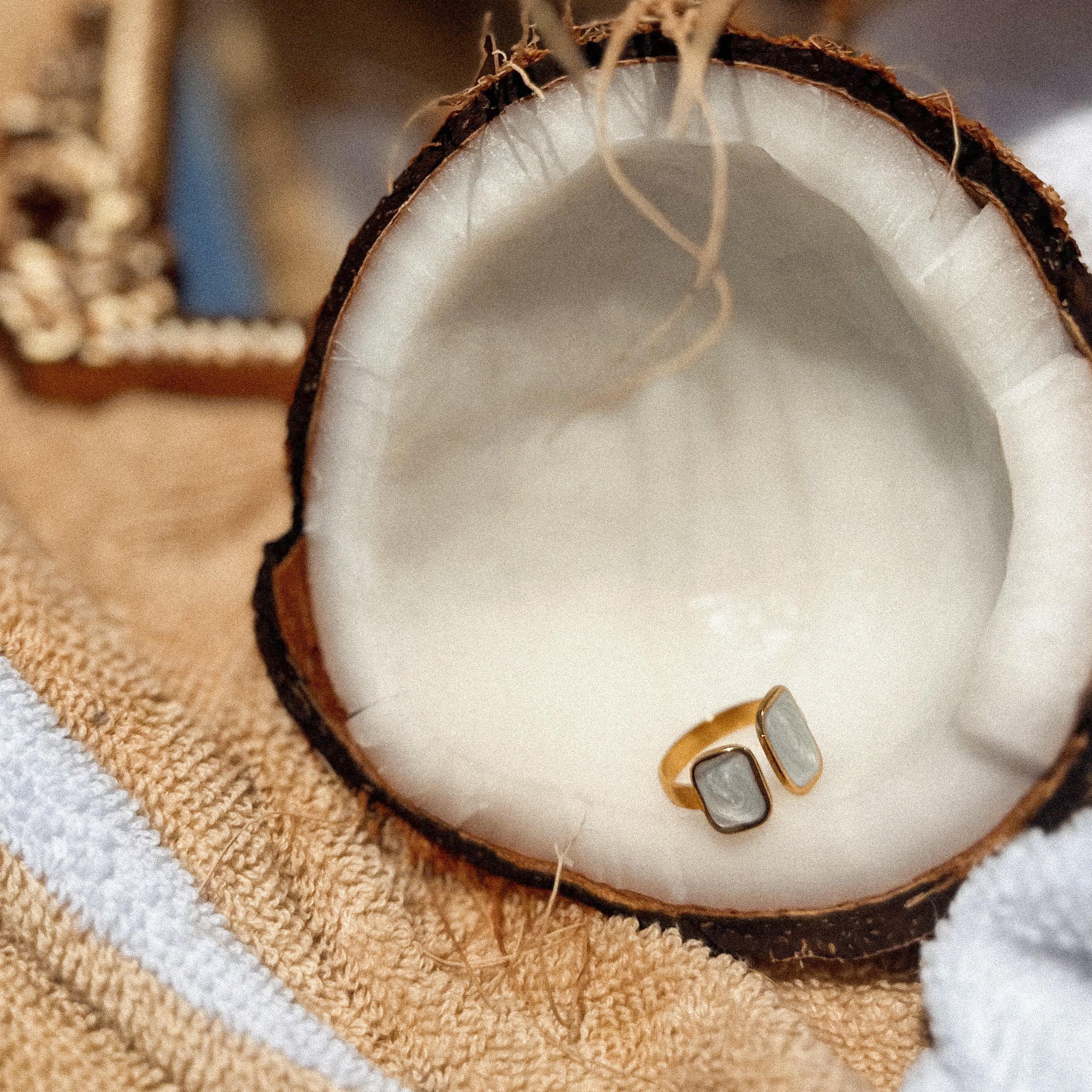 Carolina Glow Ring - A2