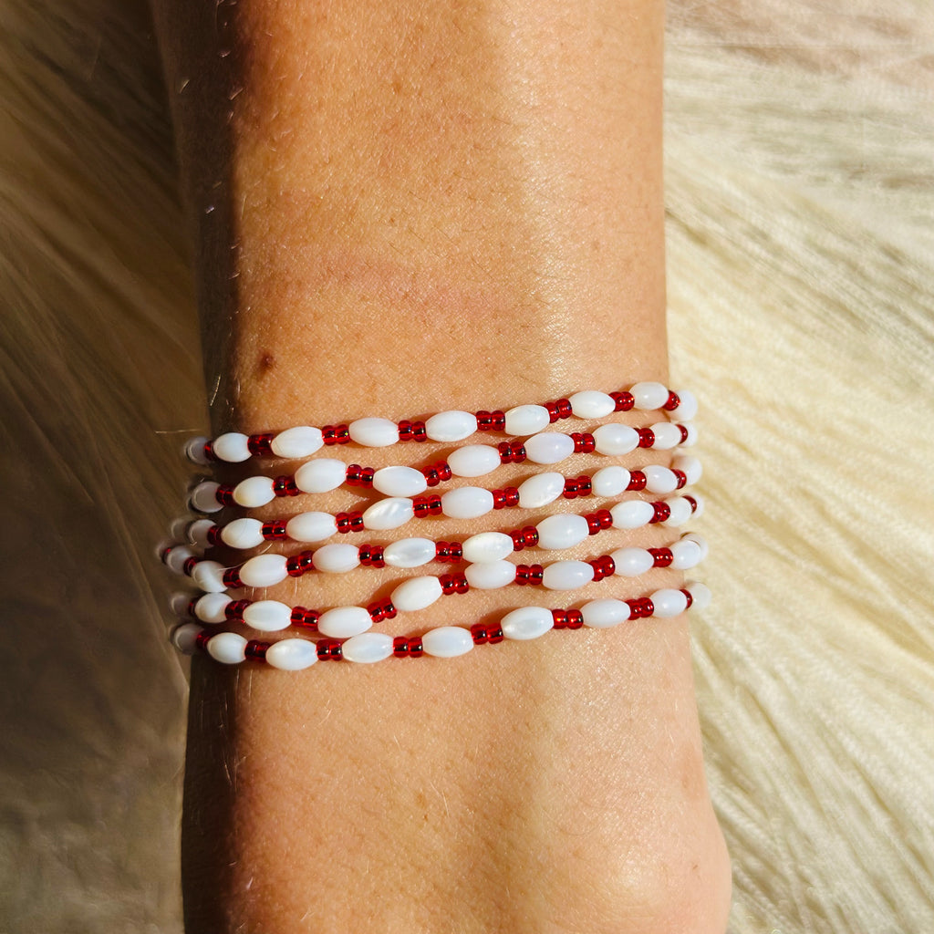 Shell & Red Bracelet - S40