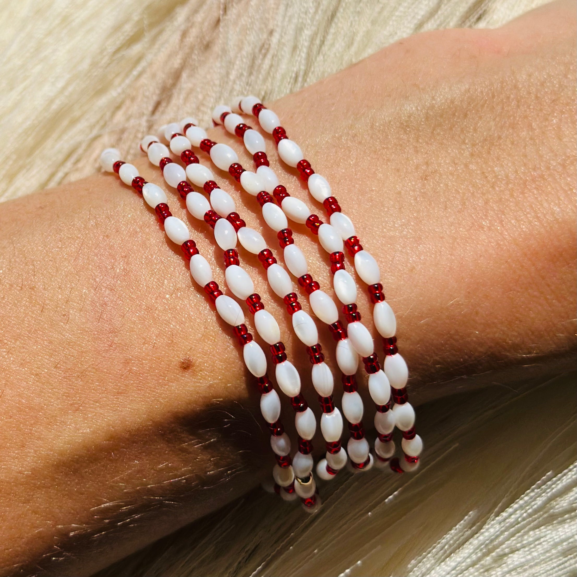 Shell & Red Bracelet - S40