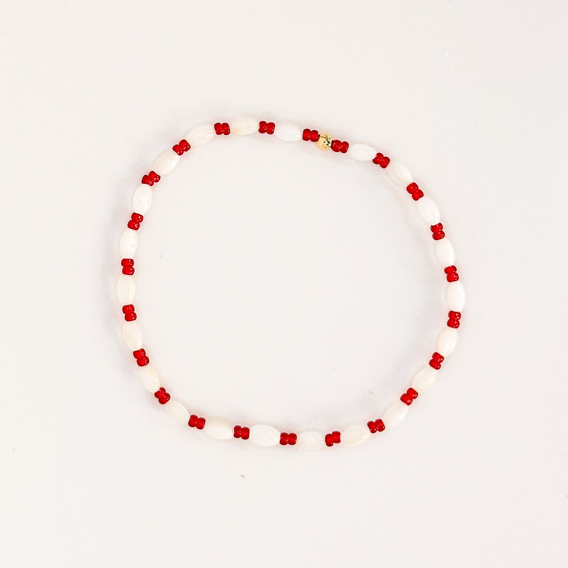 Shell & Red Bracelet - S40