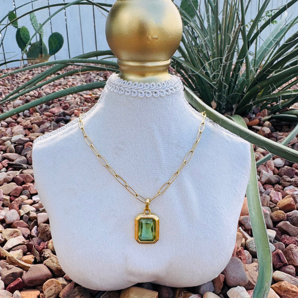 Emerald Heirloom Necklace - N90